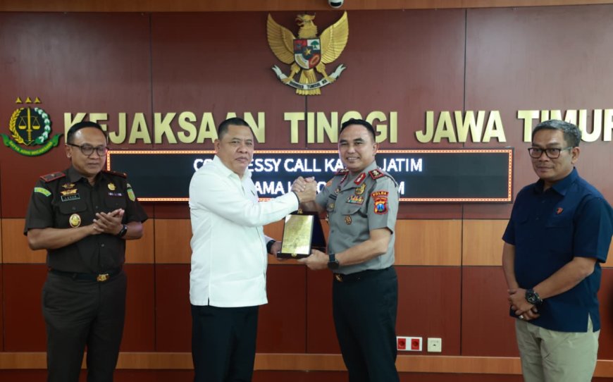 Perkuat Sinergi Penegakan Hukum, Kapolda Jatim Gelar Courtesy Call ke Kajati